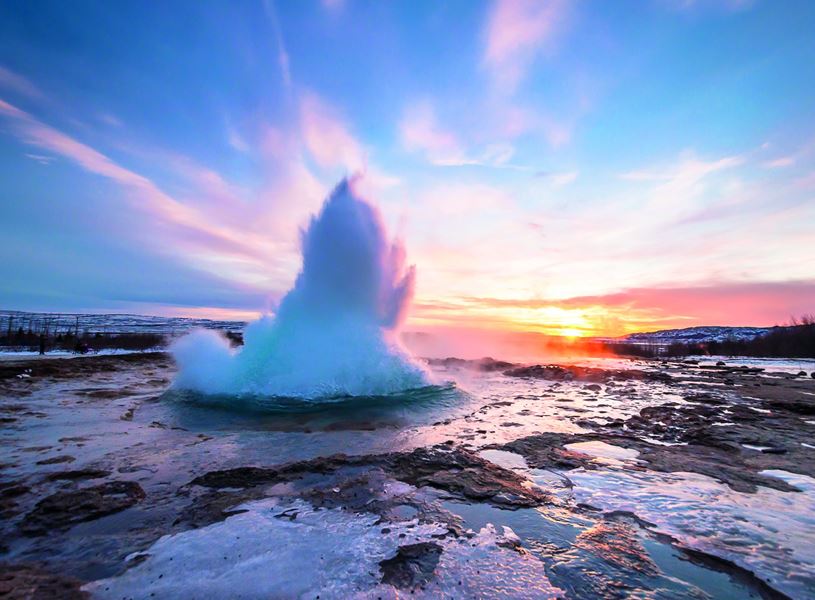 Erupting geysir on the Golden Circle, Iceland