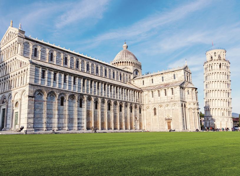 The leaning tower of Pisa, Italy