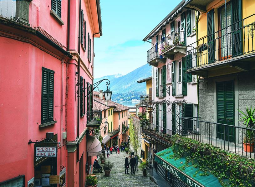 Streets of Como, Italy