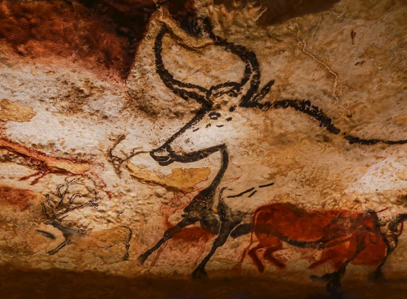 Wall painting in the Lascaux Cave, Lascaux, France