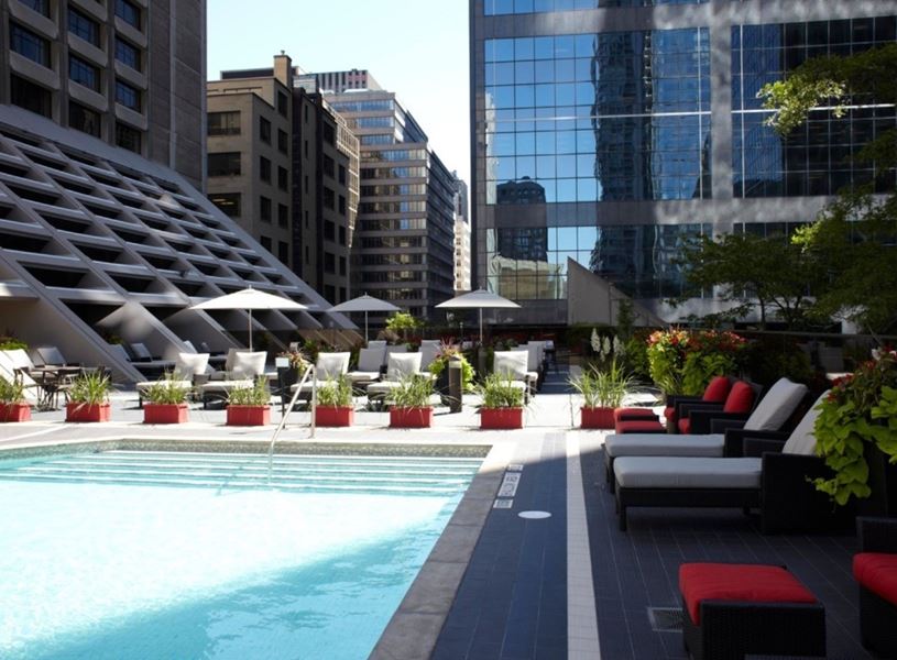 Pool, Hilton Toronto, Toronto, Canada