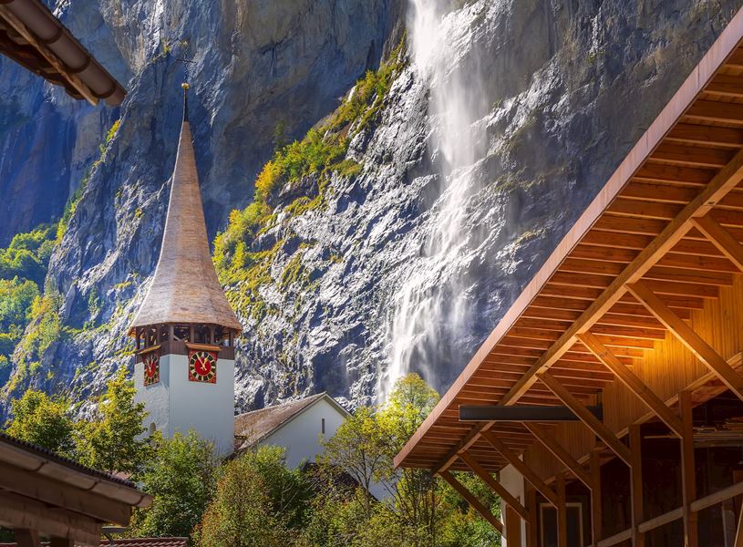 Visit Staubbach Falls Lauterbrunnen valley, Switzerland
