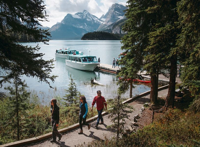 Maligne Lake Cruise, Jasper, Canada