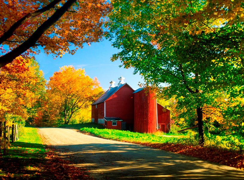 Country barn, Stowe, Vermont, USA