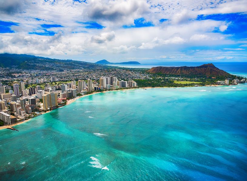 The beautiful coastline of the Waikiki area of Honolulu, Hawaii, USA