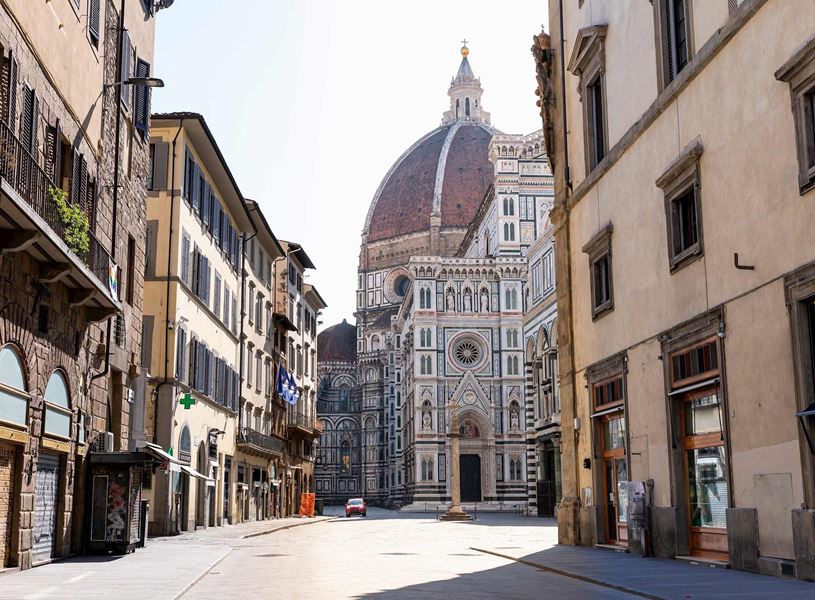 Street view leading to Duomo Santa Maria del Fiore in Florence