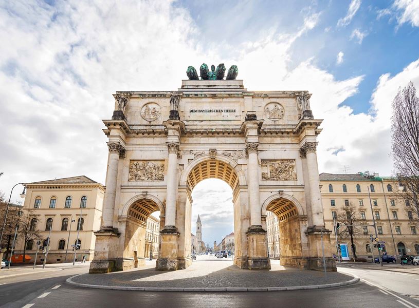 Siegestor triumphal arch with quadriga in Munich, Germany