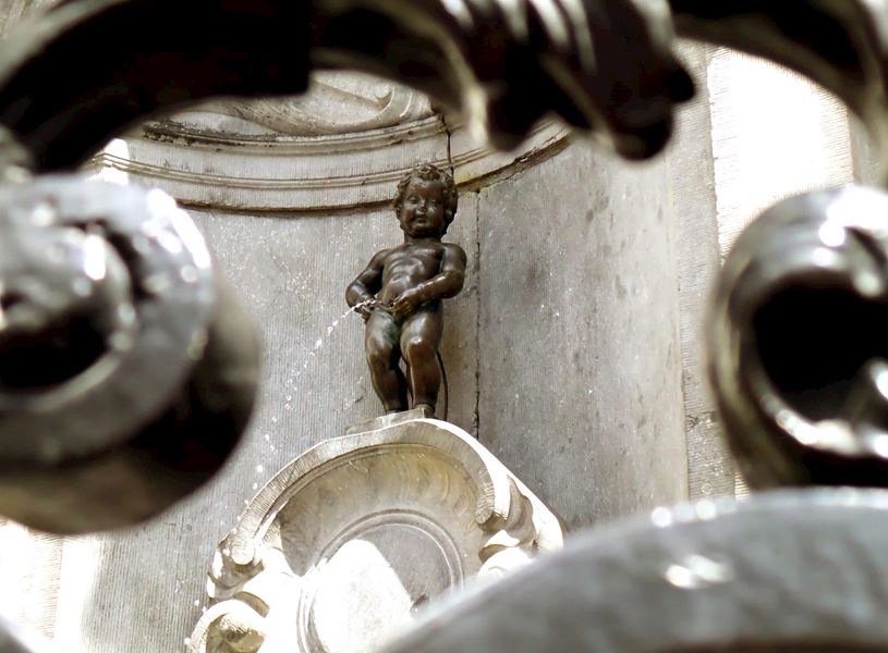 Bronze Sculpture of Manneken Pis in Brussels, Belgium