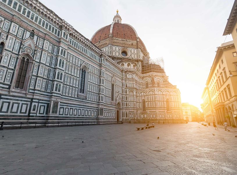 Duomo Santa Maria del Fiore at sunrise in Florence