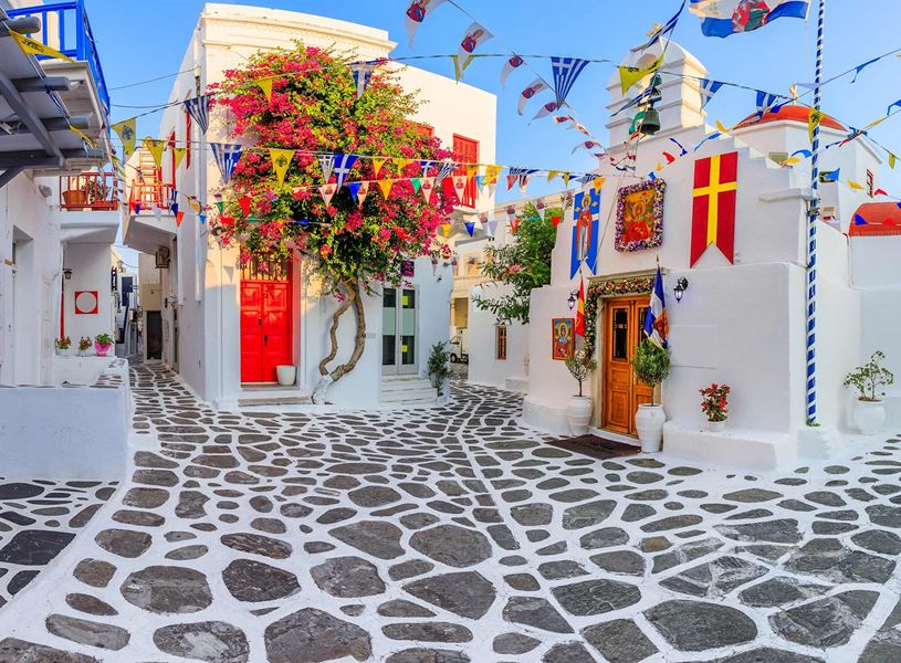 Street and houses in Mykonos, Greece