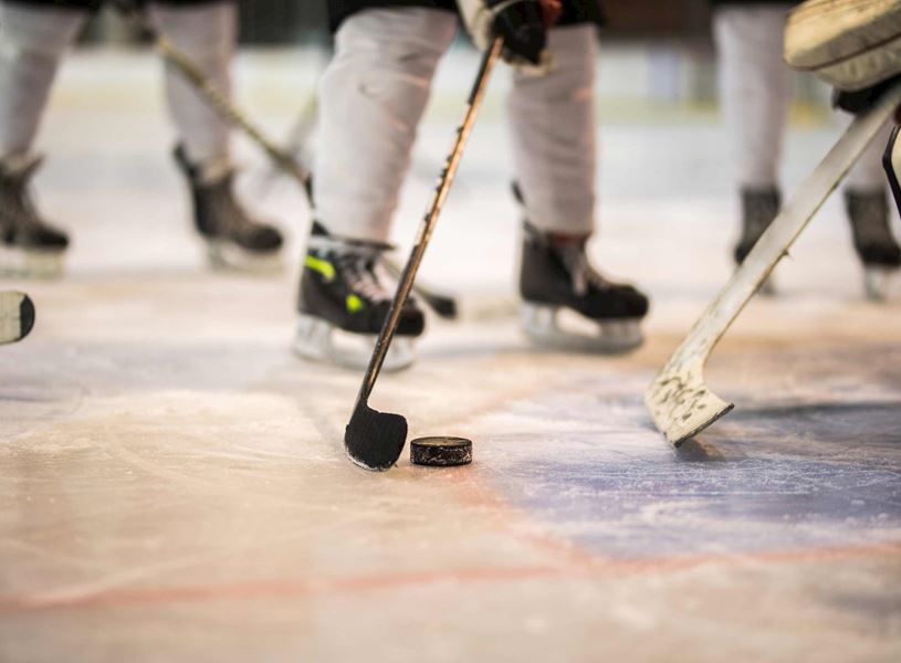 Ice Hockey players in Niagara Falls, Canada