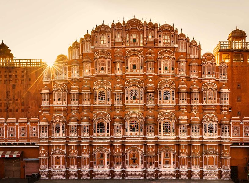 Exterior view of Hawa Mahal, the Palace of Winds, Jaipur, India
