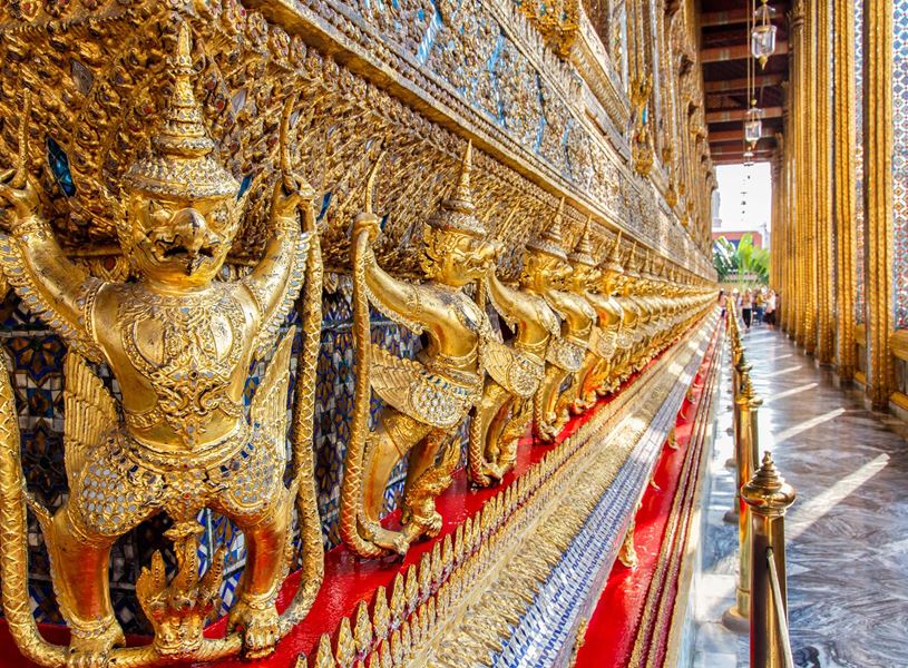 Statue Garuda in Wat Phra Kaew Temple, Bangkok, Thailand