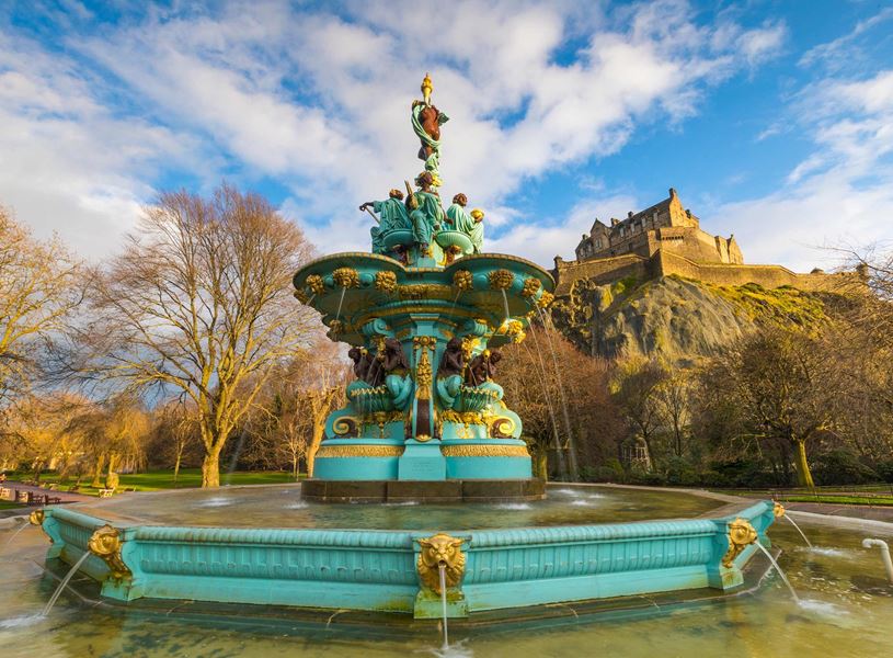 Ross Fountain and Edinburgh Castle in Edinburgh, Scotland