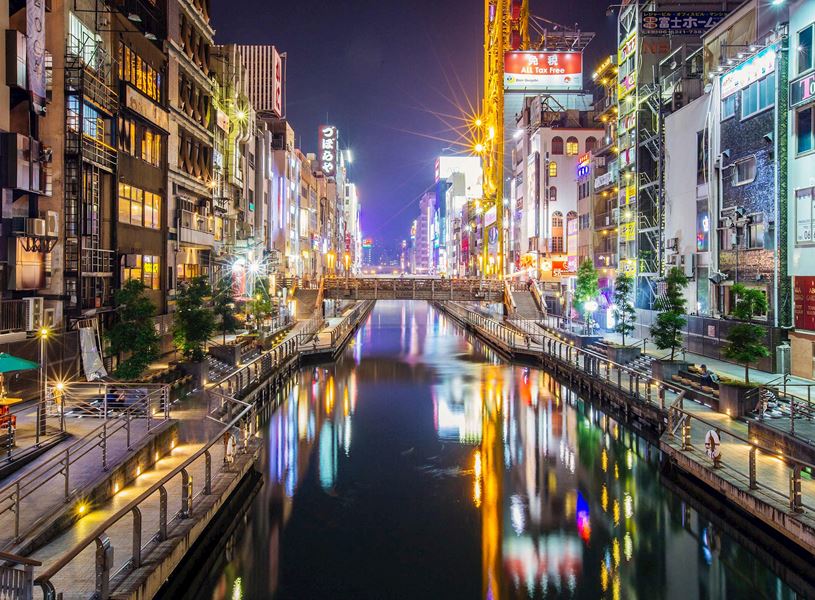 Enjoy dinner in Dotonbori, Osaka, Japan