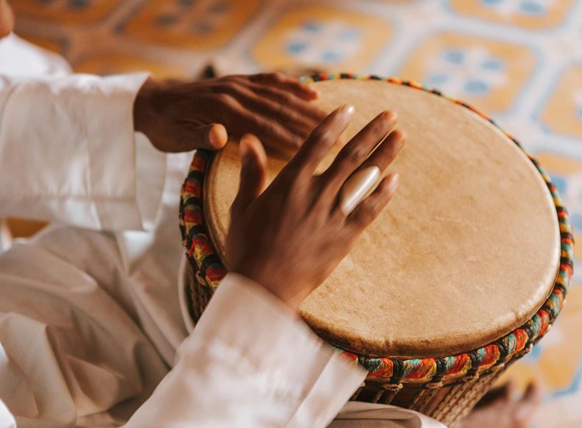 Enjoy delicious food and live entertainment and local traditions in Cape Town, South Africa