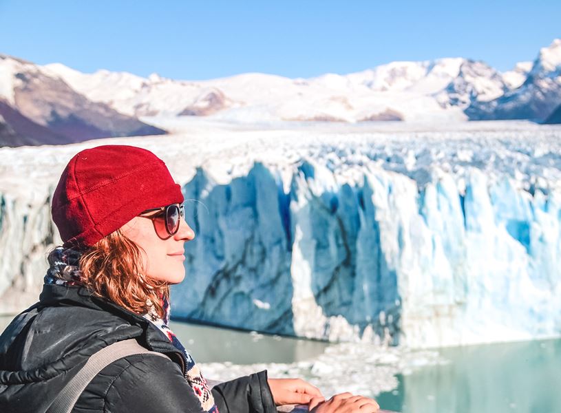 Traveller viewing Glaciers at Los Glaciares National Park, Argentina