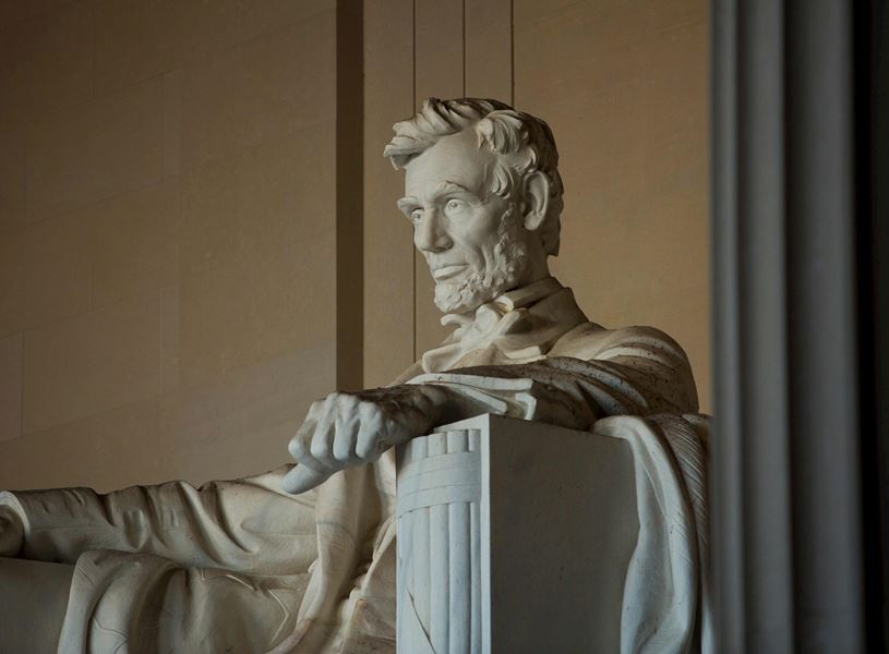 During dinner, enjoy a talk by Lincoln Impersonator on Civil War, Gettysburg, USA