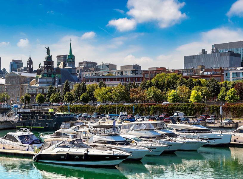 Take walking tour of Montreal City, Quebec, Canada