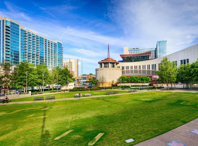 Explore Nashville on an old town trolley tour, USA