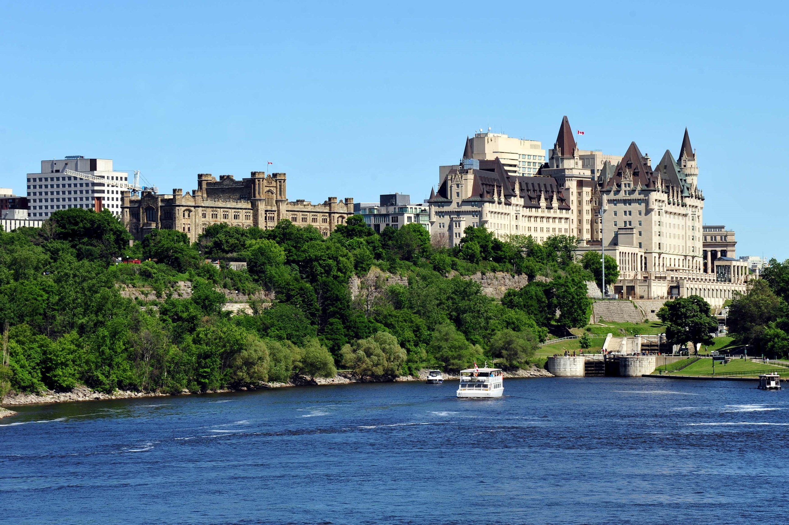 enjoy-an-ottawa-river-cruise-canada