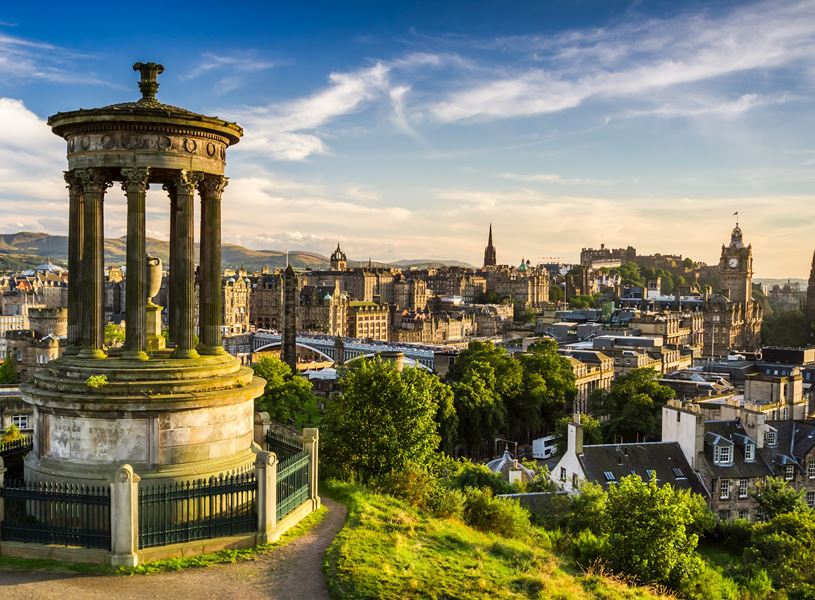 Skyline view of the city of Edinburgh, Scotland