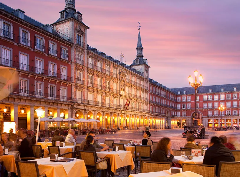Guests enjoying a Welcome Dinner in Madrid, Spain