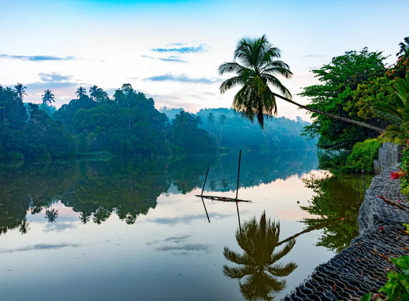 Mahaweli River Kandy Sri Lanka 