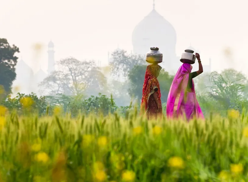 Locals Walking Taj Mahal Agra India 