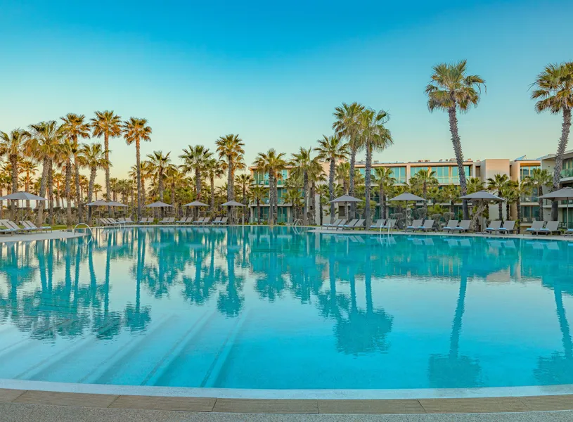 09 Westin Salgados Beach Resort Algarve Portugal Faoaa Main Pool FINAL V2