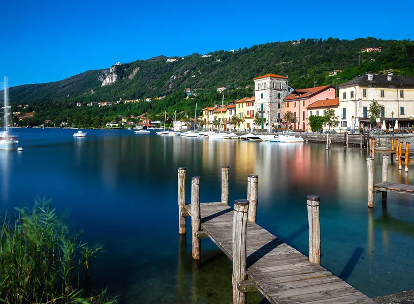 Shoreline views of buildings along Lake Orta, Italy.jpg
