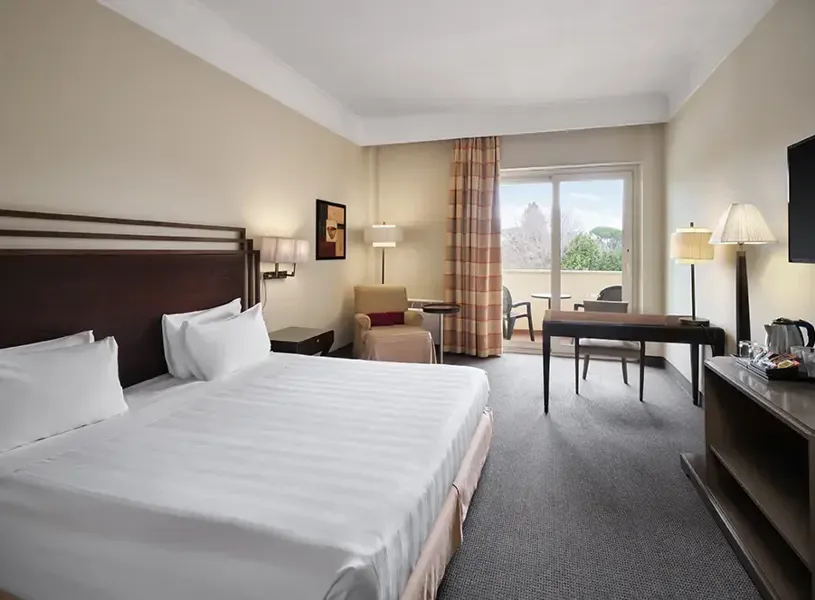 Rom in Hotel Crowne Plaza Rome St Peters King Standard Pool View PRINCIPALE