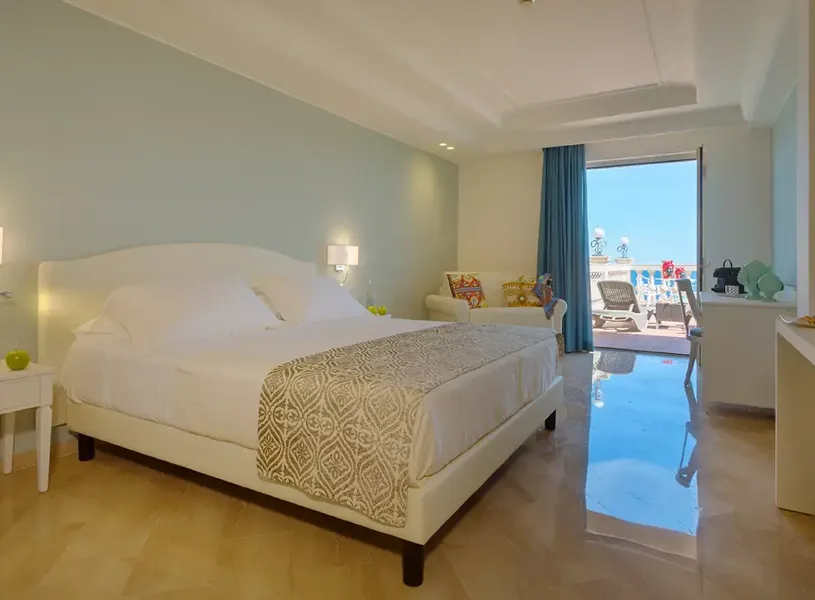 De Luxe Room Hotel Hellenia Yachting Hotel Giardini Naxos Italy