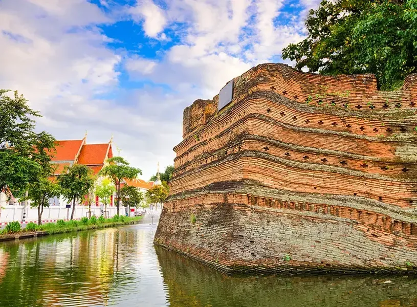 Walk The Old Town Walls Chiang Mai 
