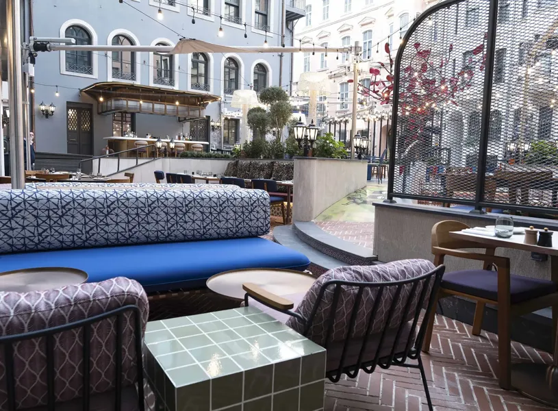 outside-lounge-canopy-hilton-istanbul-turkey