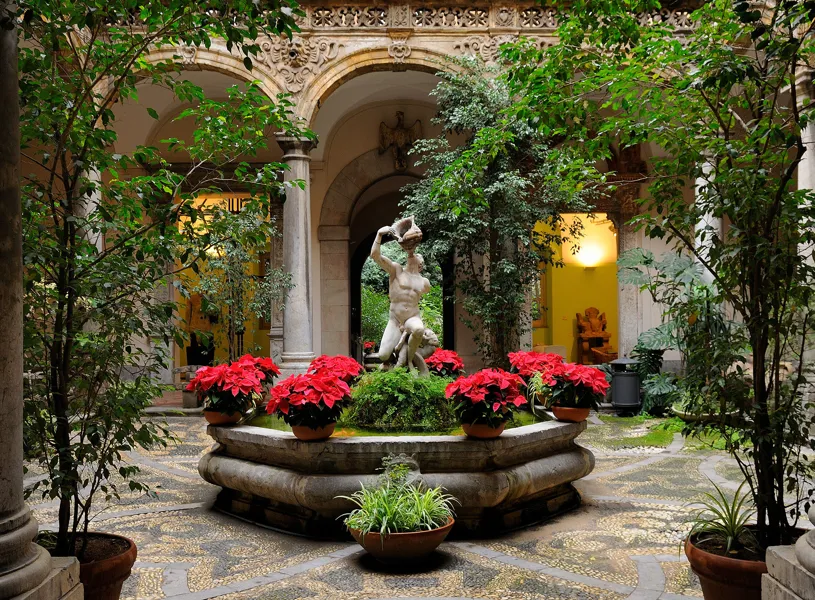 Courtyard, Old Town, Palermo, Italy