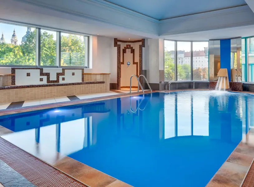 Pool Kempinski Hotel Corvinus Budapest