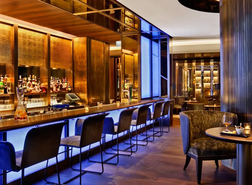 blue-fox-bar-kempinski-hotel-corvinus-budapest