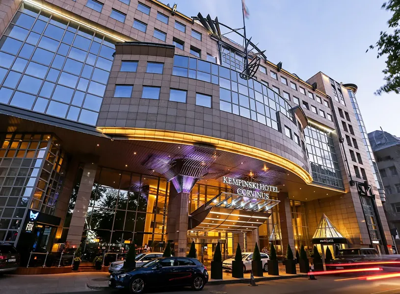 exterior-kempinski-hotel-corvinus-budapest
