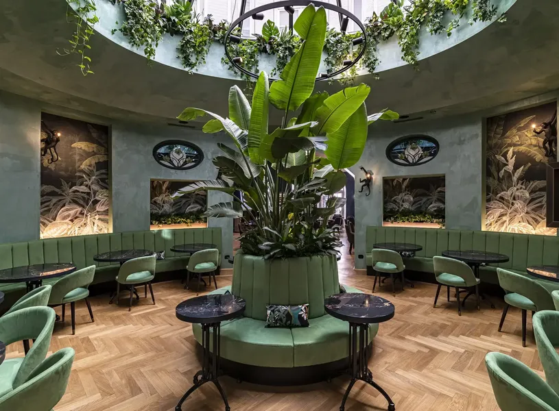 sala-ellittica-stadt-hotel-citta-bolzano-italy
