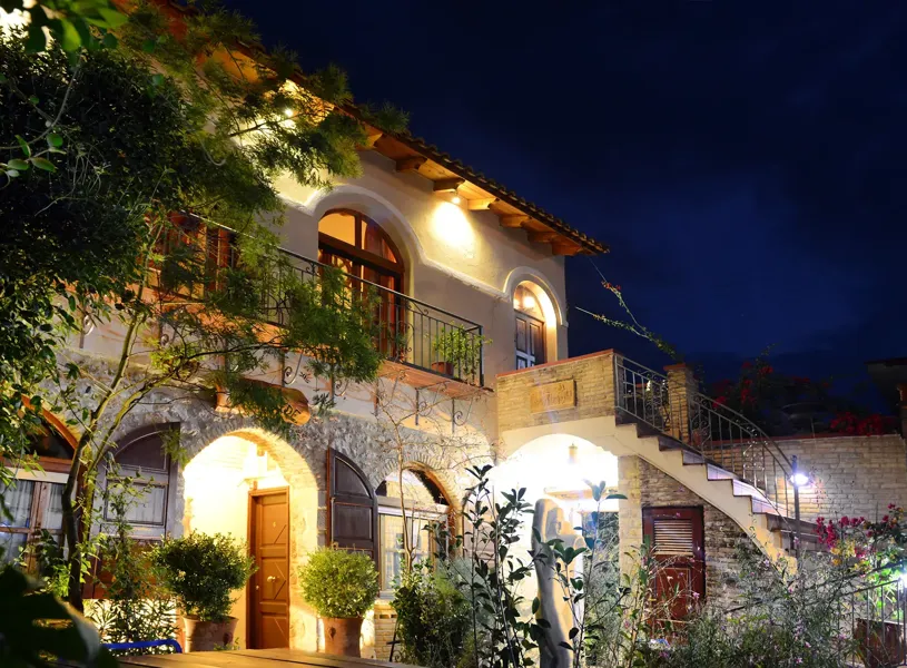 Exterior Night Ganimede Hotel Galaxidi