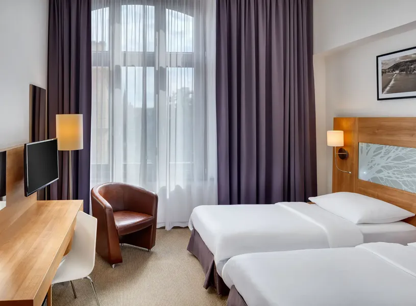 standard-twin-room-hermitage-hotel-prague